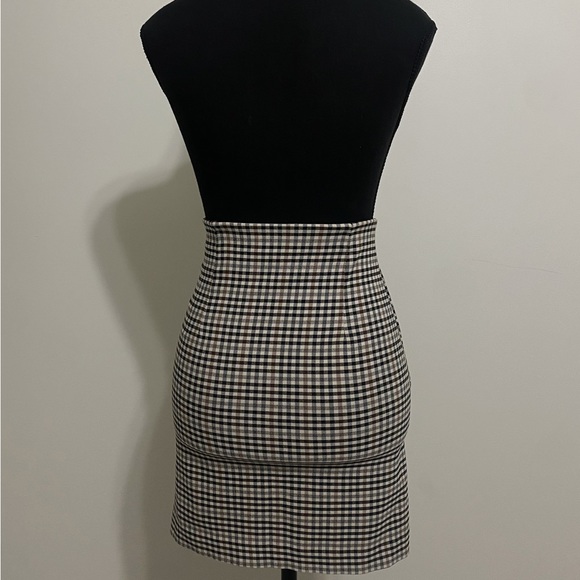 Mini Plaid Skirt - Picture 5 of 9